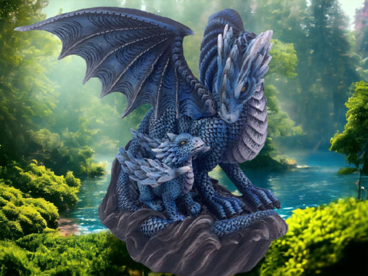 Figurine de dragon gardien azur et de son nouveau-né, statue de dragon saphir mythique, ornement de créature fantastique enchanteur, décor de dragon magique