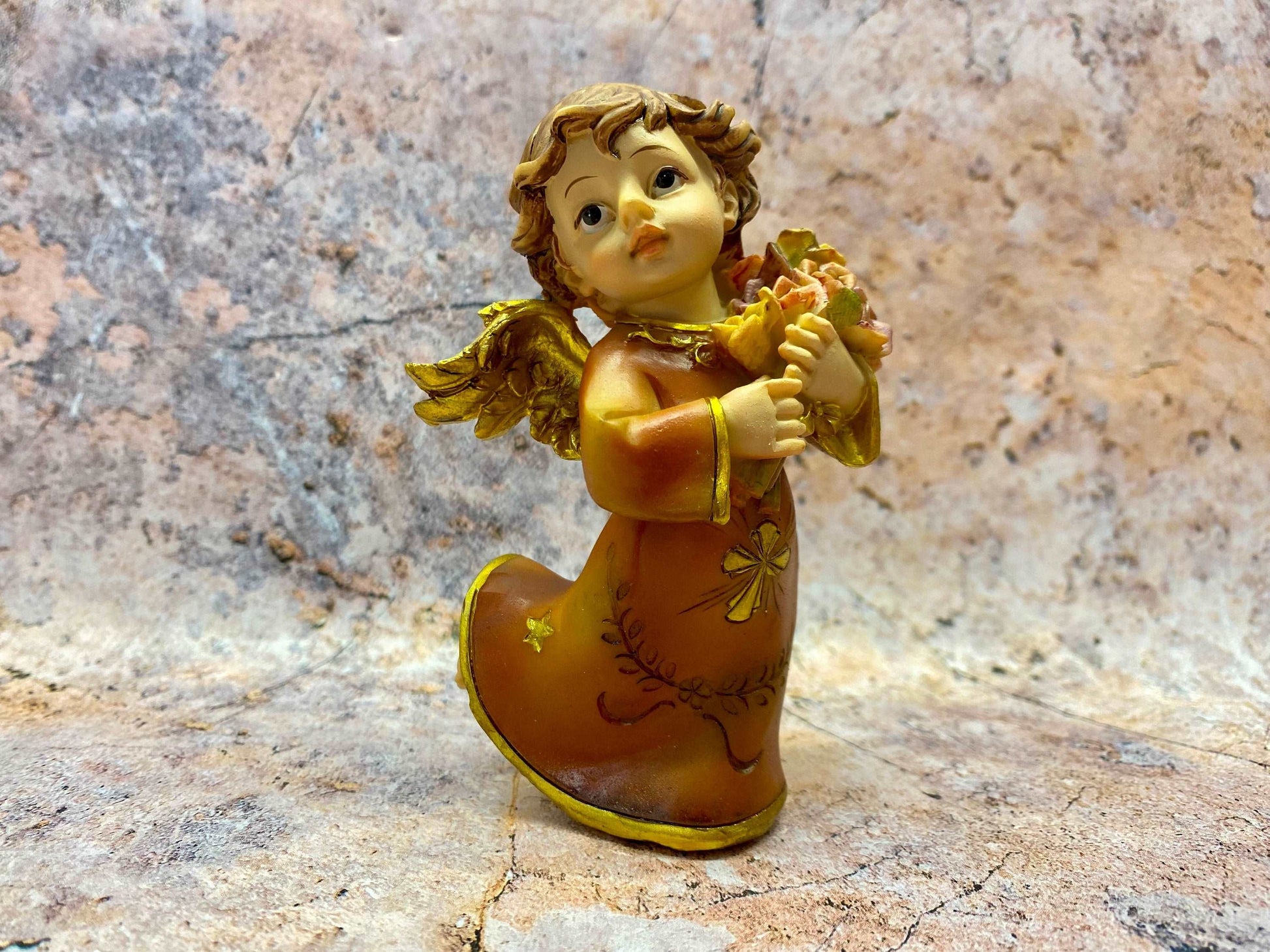 Angel with Flowers Resin Figurine, 10cm – Enchanted Floral Cherub, Delicate Tabletop Statue, Heavenly Decor, Angelic Bloom Ornament-Osiris Craftworks