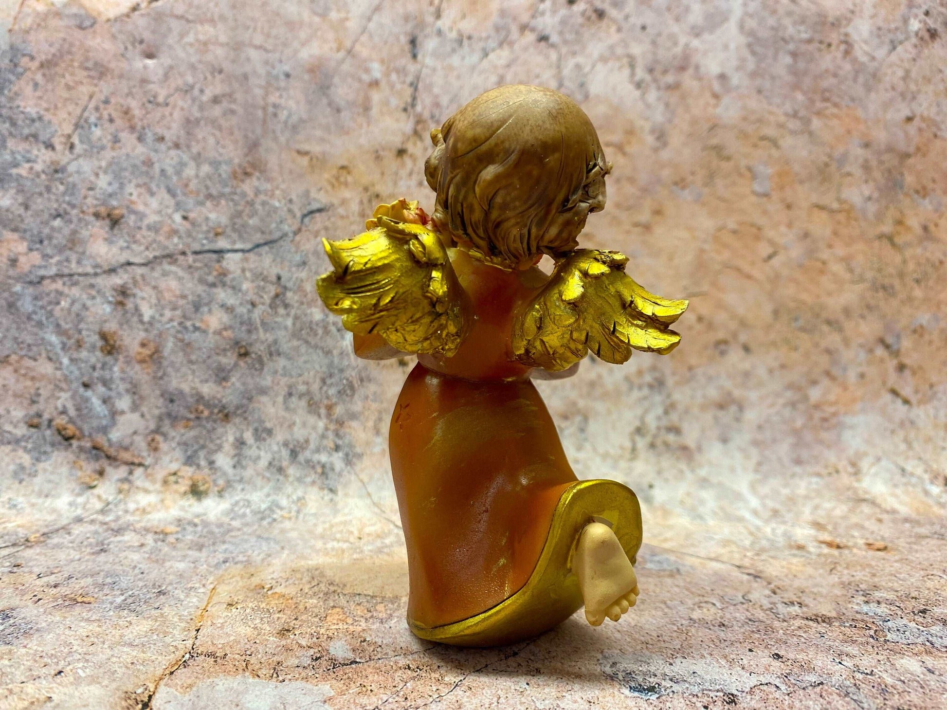 Angel with Flowers Resin Figurine, 10cm – Enchanted Floral Cherub, Delicate Tabletop Statue, Heavenly Decor, Angelic Bloom Ornament-Osiris Craftworks