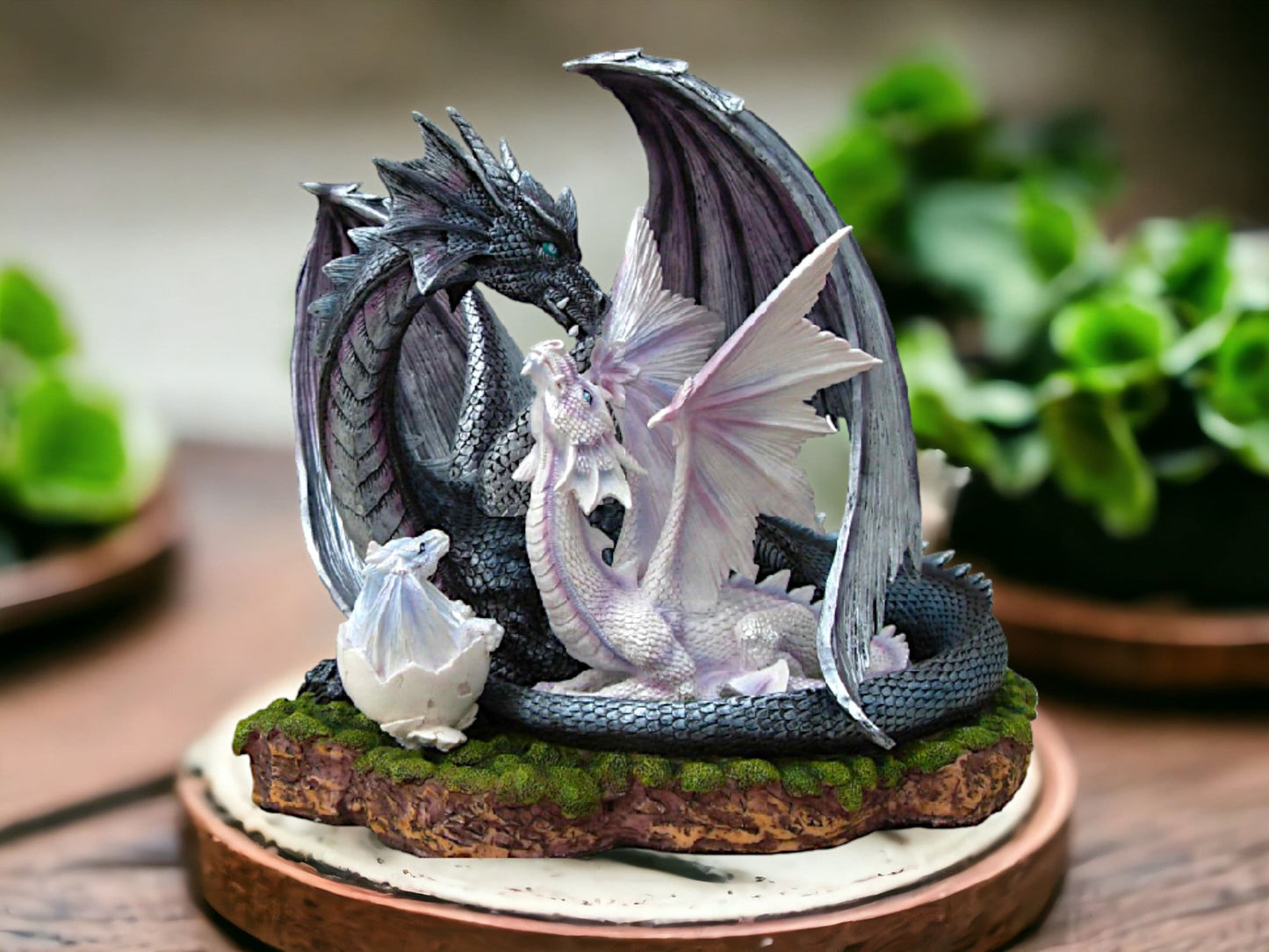 Sculpture de famille de dragons gardiens - Figurine de dragon en résine peinte à la main - Décor fantastique - Mère protectrice avec ses nouveau-nés