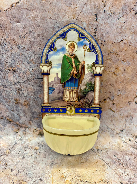 St. Patrick Weihwasserbecken – Wasserbehälter aus Kunststoff im Vintage-Stil mit goldenen Akzenten, religiöse Wanddekoration