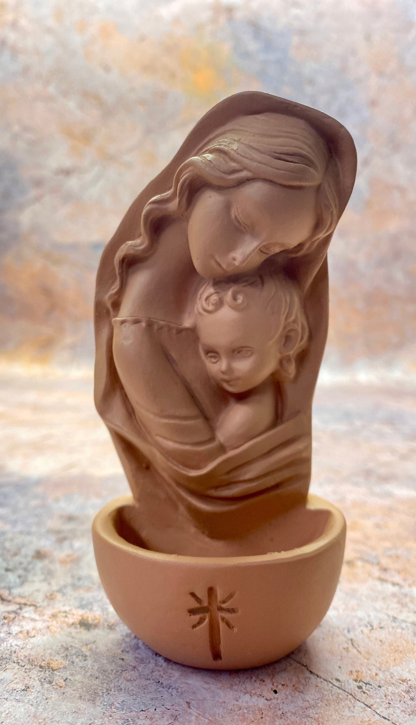 Virgin Mary and Child Holy Water Font – Resin Spiritual Decor, Christian Prayer Wall Hanging, Blessing Water Basin, Religious Gift Idea-Osiris Craftworks