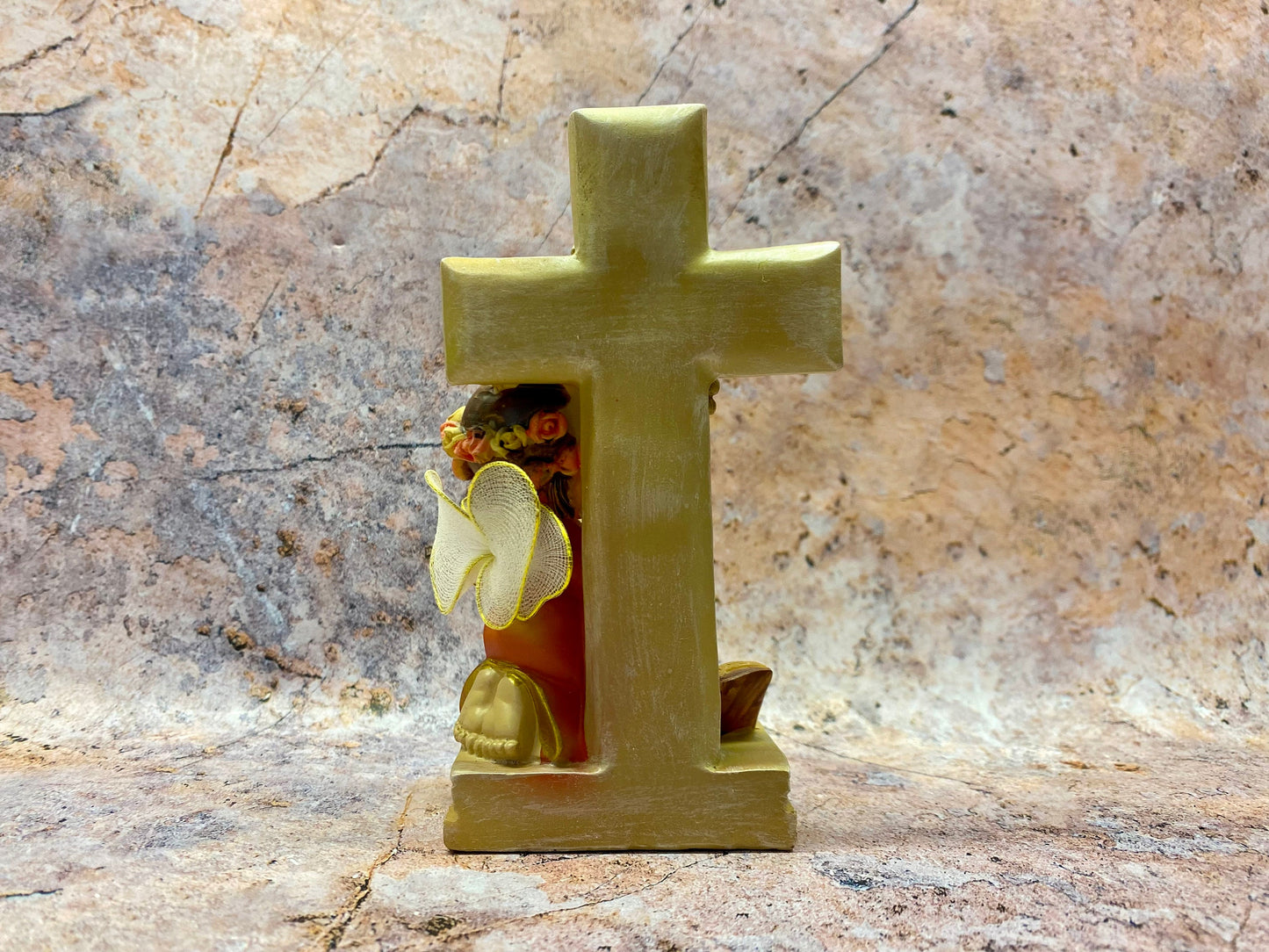 Cherubic Praying Angel Figurine, 12.5cm – Ornate Resin Cross with Grapes, Religious Decor, Spiritual Tabletop Art, Angelic Home Blessing-Osiris Craftworks