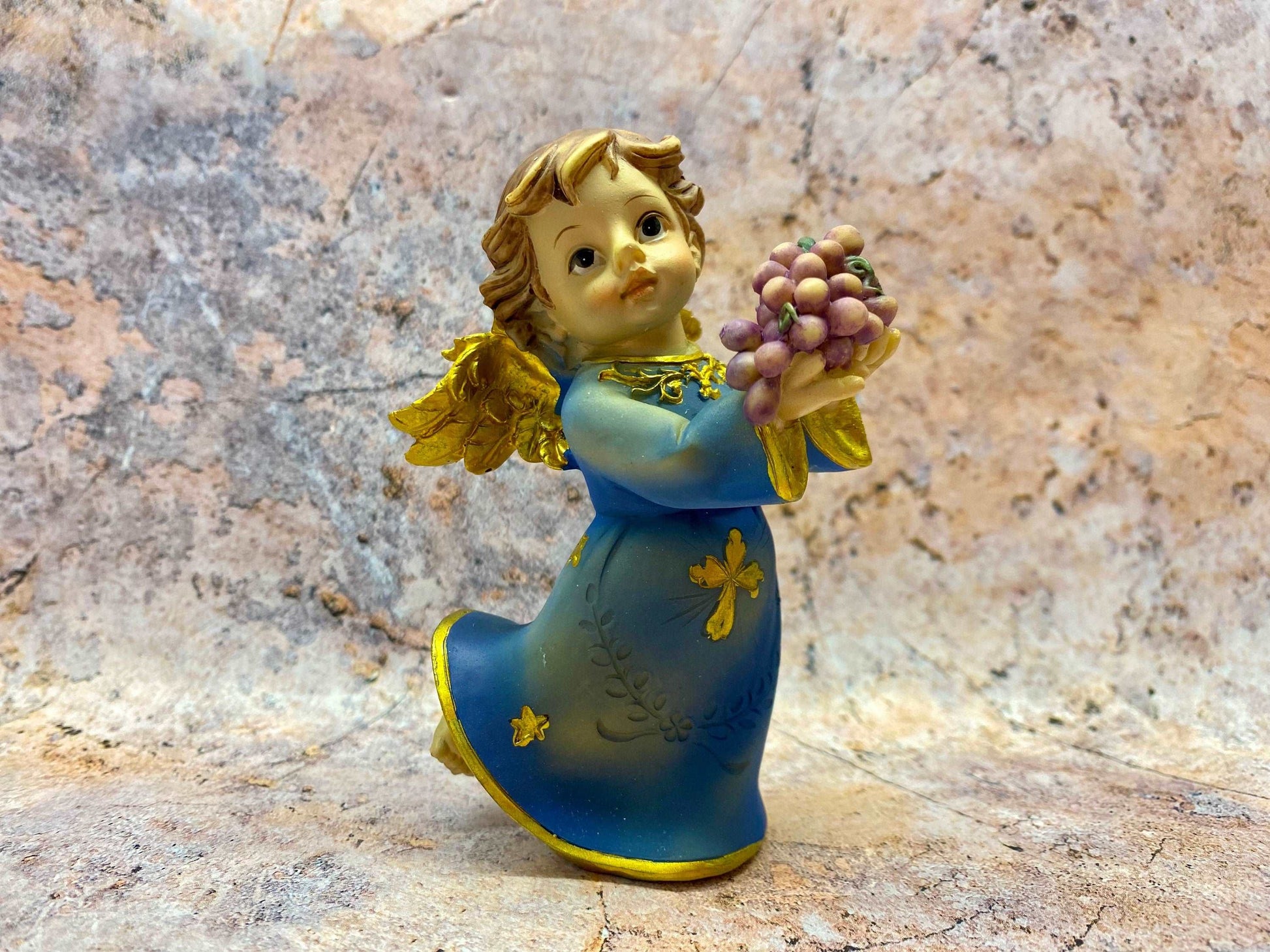 Angel Figurine with Grapes, 10cm – Harvest Blessings Cherub, Enchanting Tabletop Decor, Spiritual Gift for Serenity and Joy-Osiris Craftworks