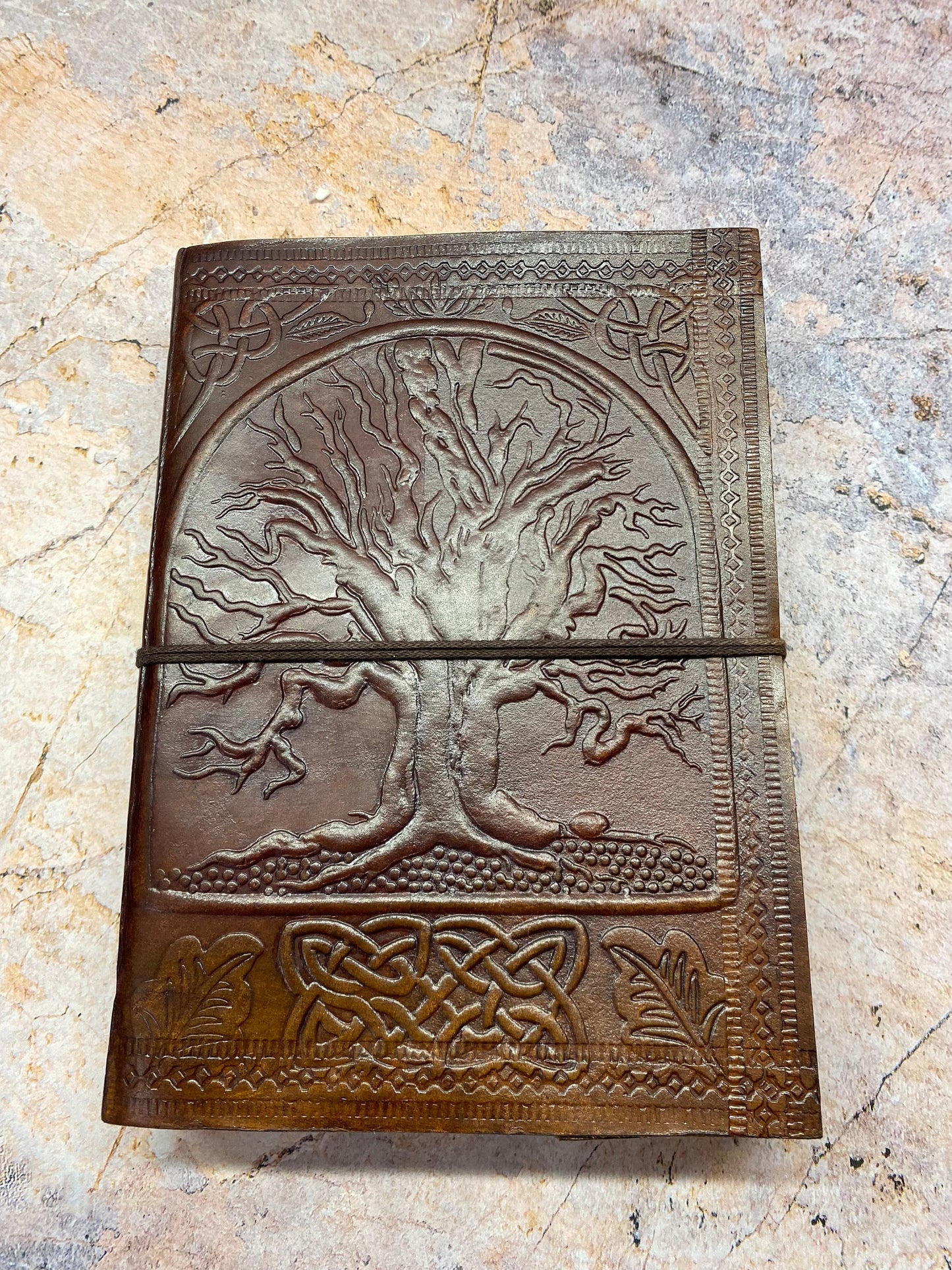 Handcrafted Leatherette Celtic Tree of Life Book of Shadows – Wicca Spell Book, Blank Journal, Mystical Diary, 18x12.5cm Engraved Notebook