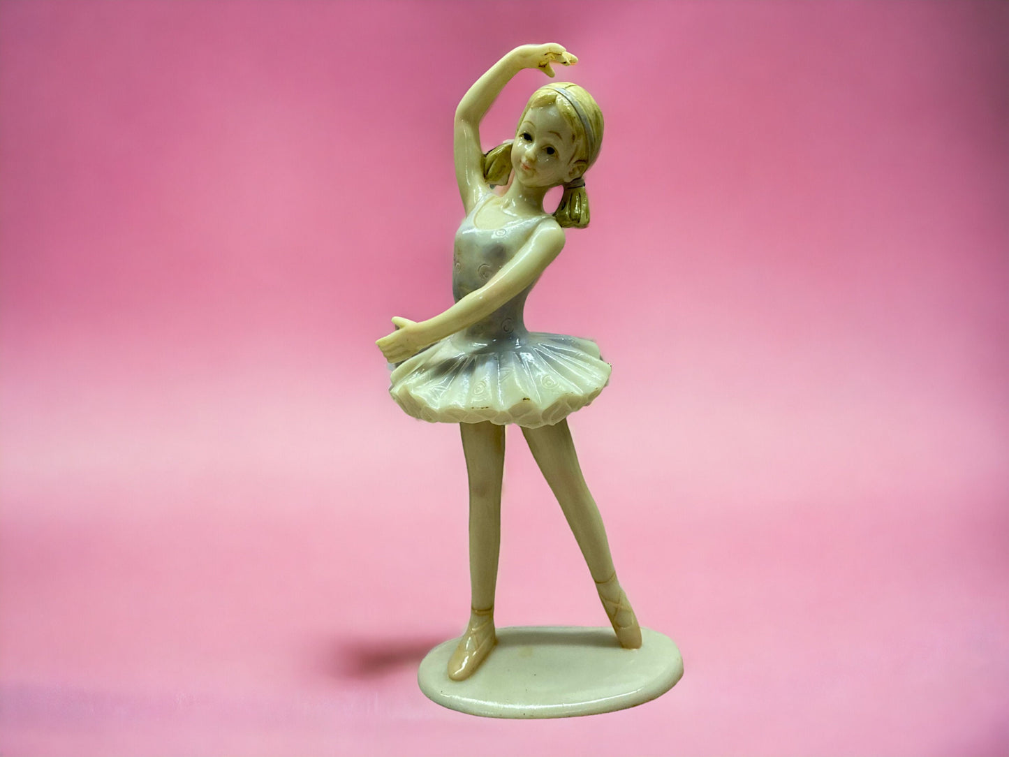 Figurine élégante de ballerine en céramique - Statue de danseuse gracieuse de 21 cm de haut, décoration intérieure délicate