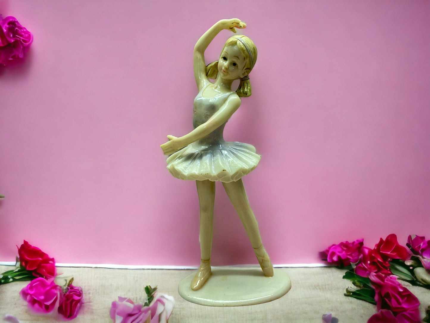 Figurine élégante de ballerine en céramique - Statue de danseuse gracieuse de 21 cm de haut, décoration intérieure délicate