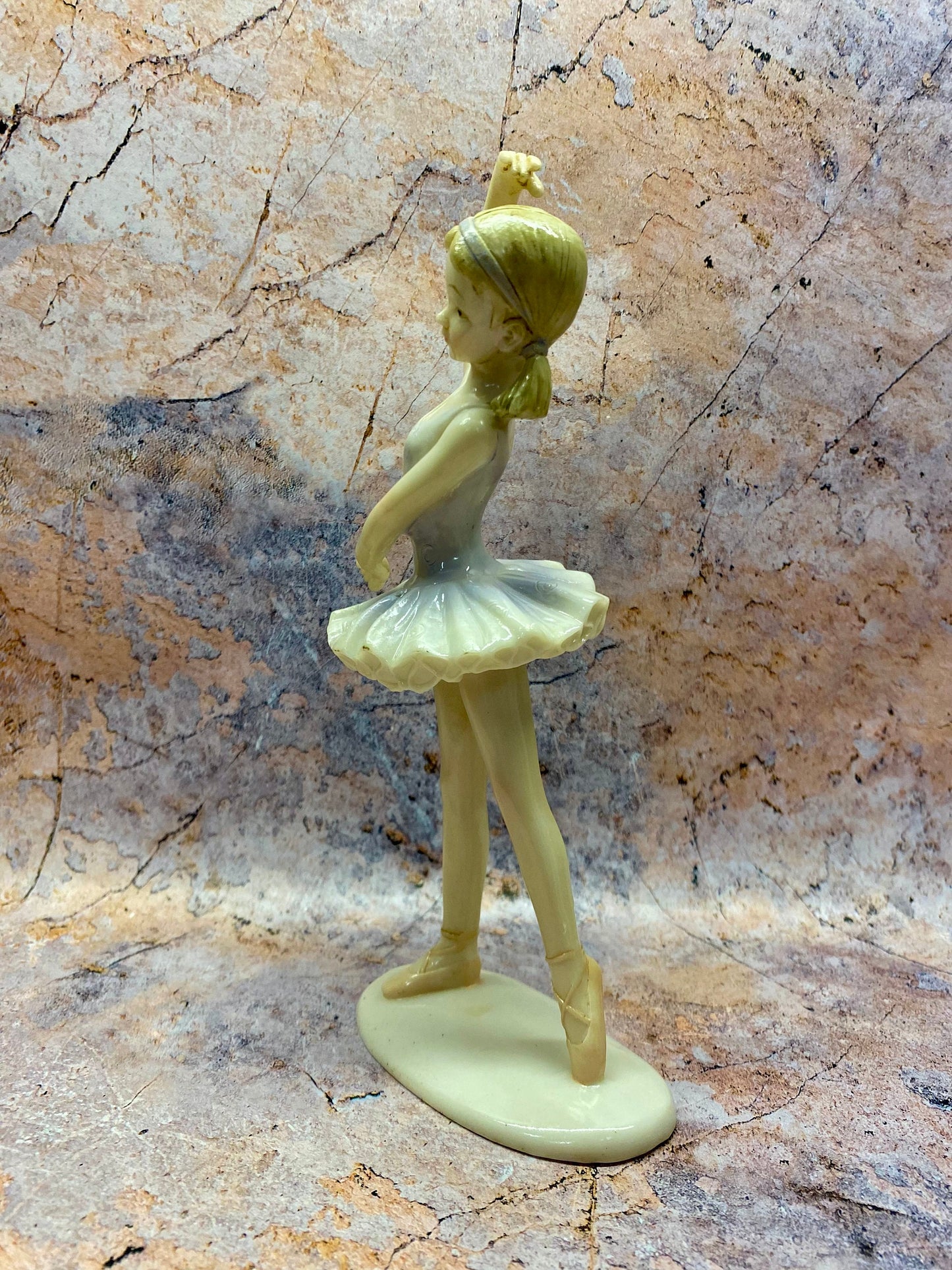 Figurine élégante de ballerine en céramique - Statue de danseuse gracieuse de 21 cm de haut, décoration intérieure délicate