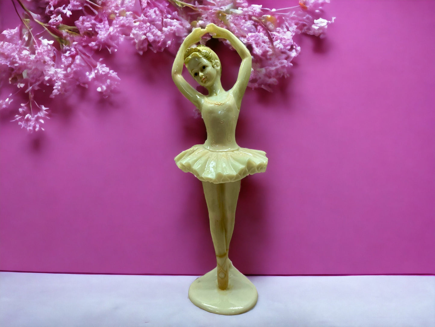 Elegant Ceramic Ballerina Figurine - Classic Dance Pose Statue, 21 cm - Perfect for Home Decor and Collectors