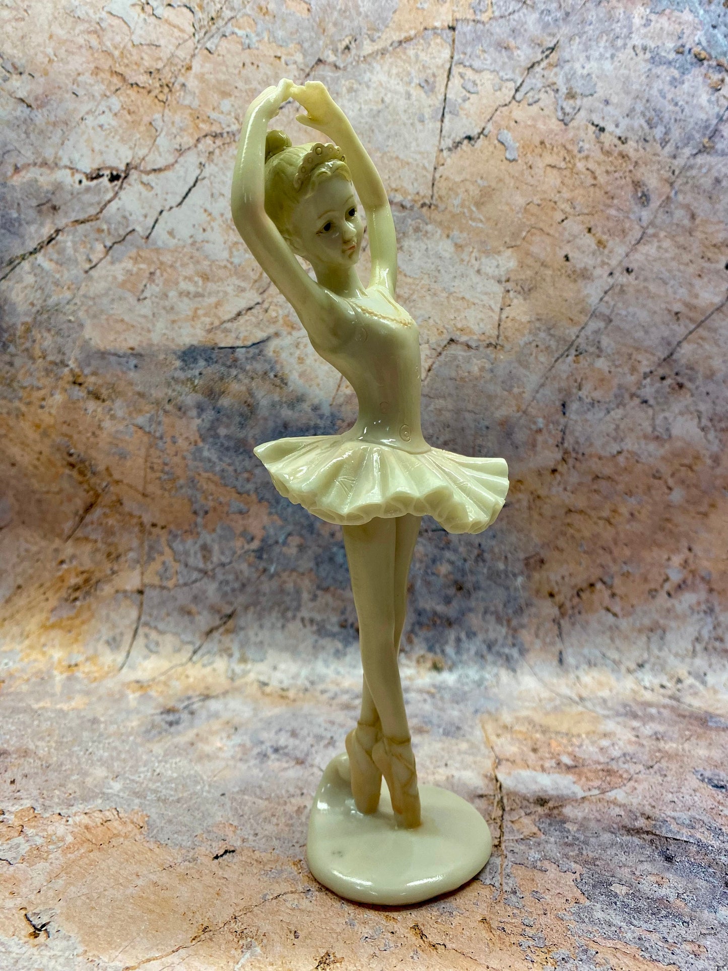 Elegant Ceramic Ballerina Figurine - Classic Dance Pose Statue, 21 cm - Perfect for Home Decor and Collectors