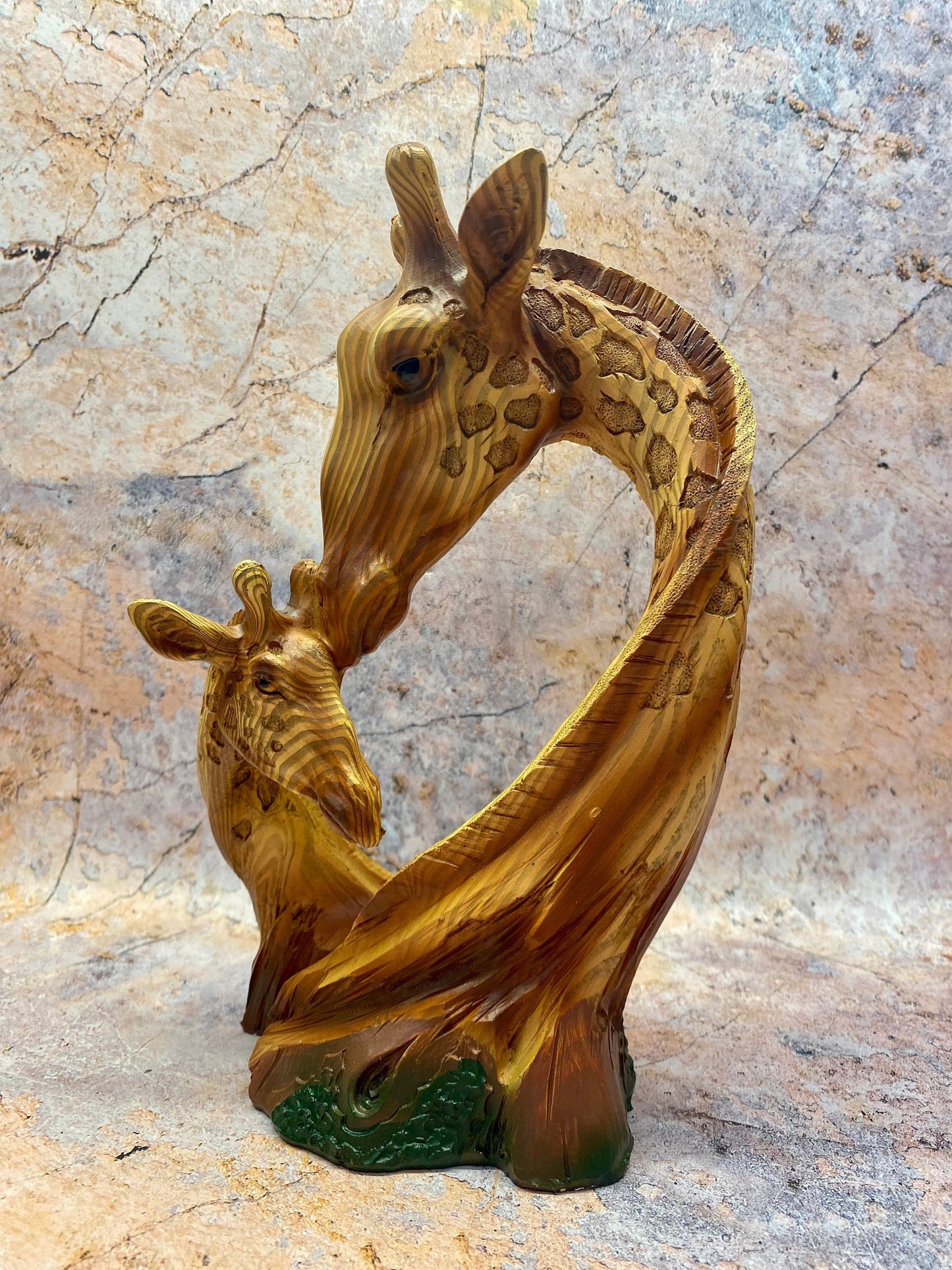 Sculpture élégante en résine de girafe - Figurine gracieuse de girafe de 23 cm de haut pour la décoration intérieure, art de la faune africaine