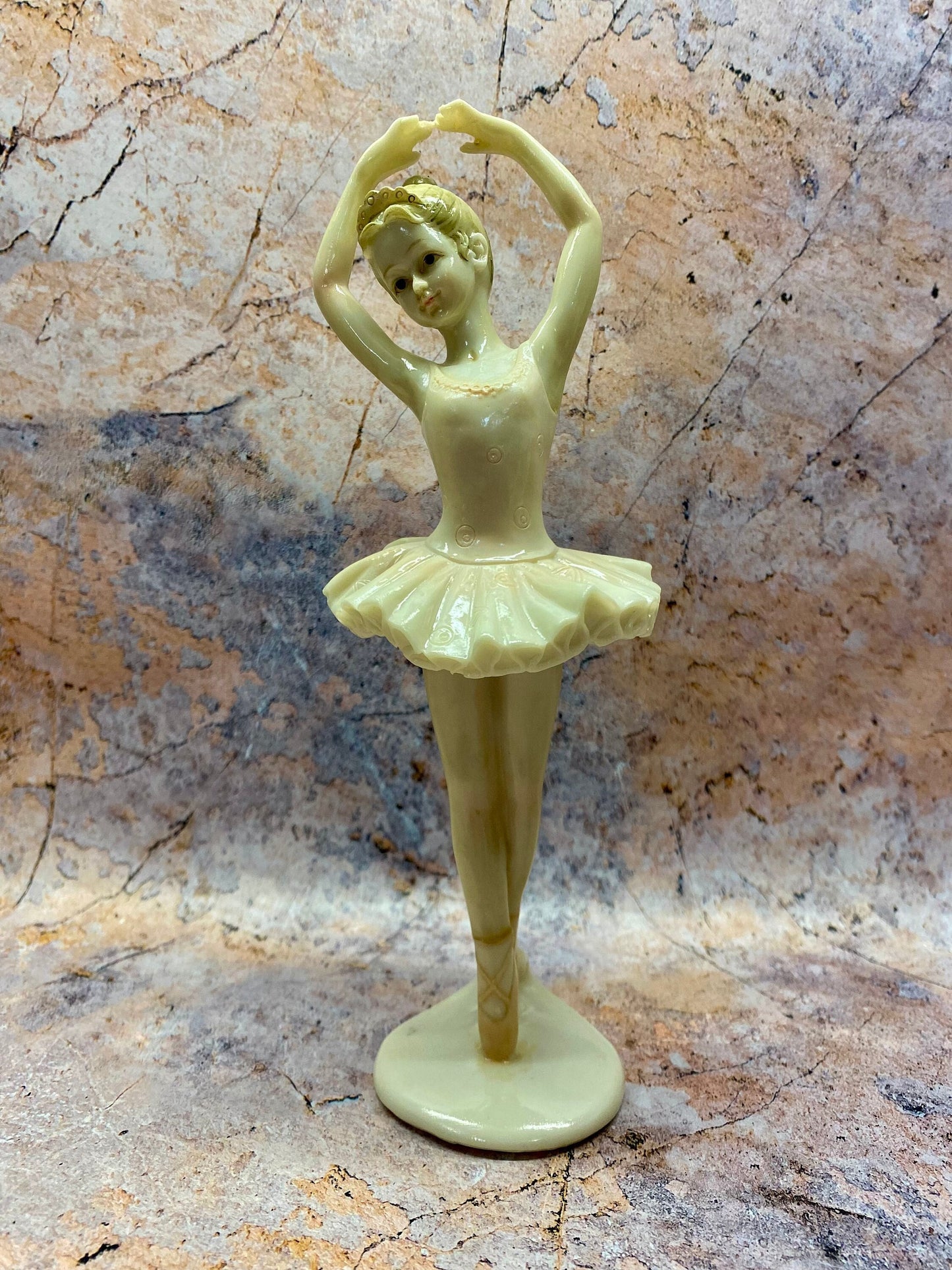 Elegant Ceramic Ballerina Figurine - Classic Dance Pose Statue, 21 cm - Perfect for Home Decor and Collectors