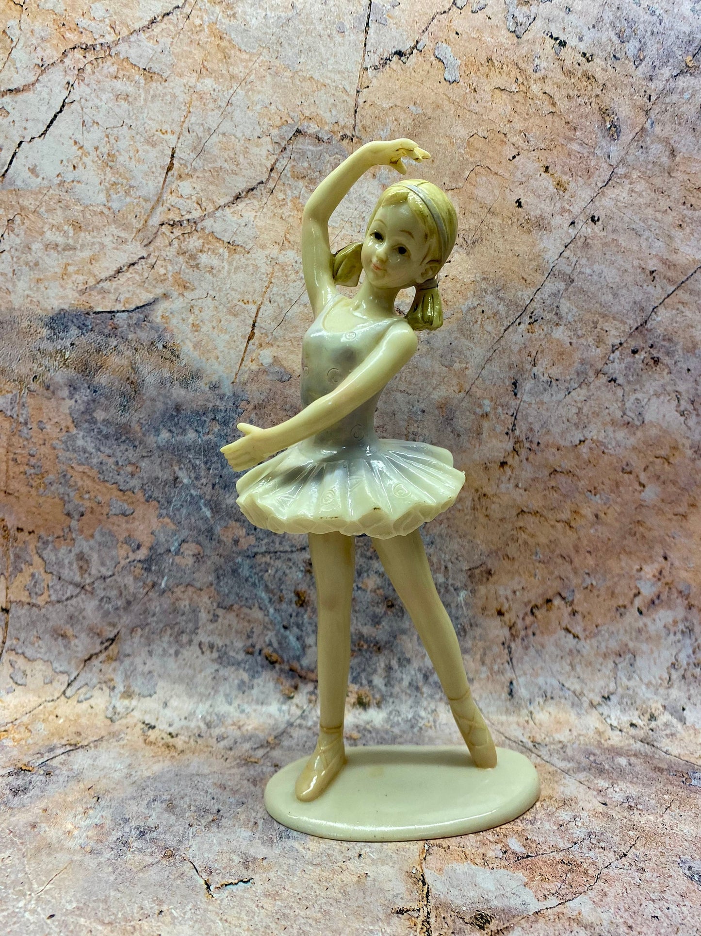 Figurine élégante de ballerine en céramique - Statue de danseuse gracieuse de 21 cm de haut, décoration intérieure délicate